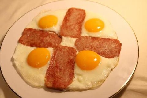 Thịt hộp Spam chiên