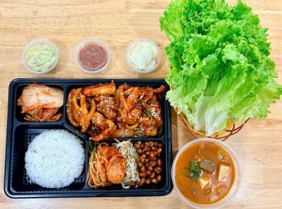 Bạch tuộc nhỏ (cơm hộp)