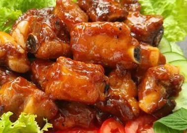 Cơm sườn heo xào chua ngọt