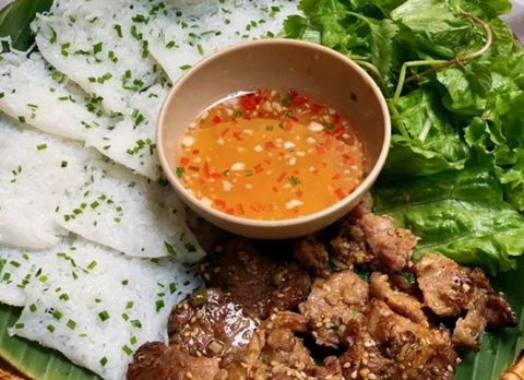 Bánh hỏi thịt nướng