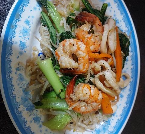 Mì xào hải sản