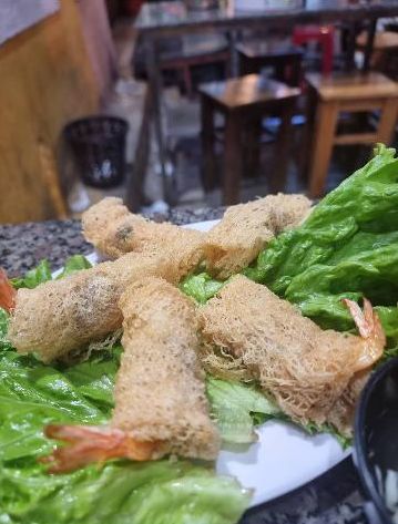 Gỏi cuốn tôm