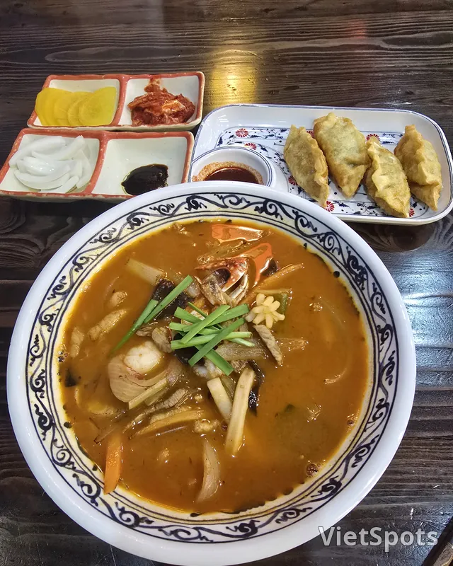 道亞什錦湯麵