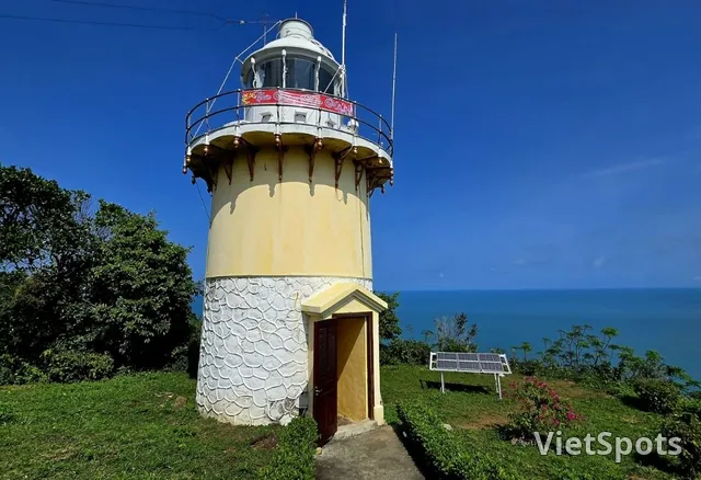 尋訪矗立在仙沙海天之間的古老燈塔 🌊⚓