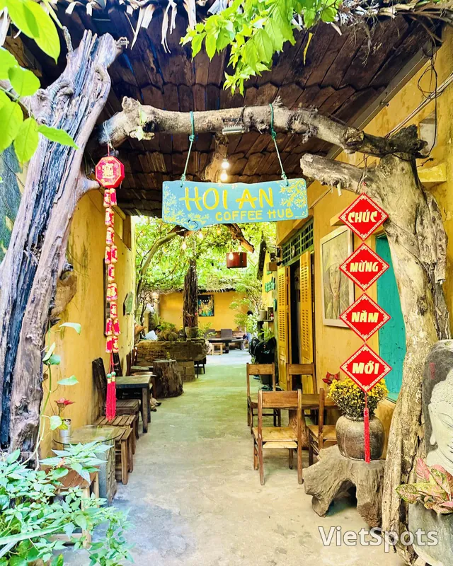 Hoi An Coffee Hub – A Coffee Shop Hidden in an Old House