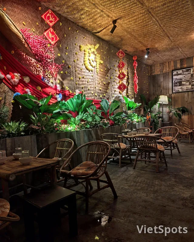 Nhà Của Lam - Bia Chill: 가든 카페인 줄 착각할 만한 술집