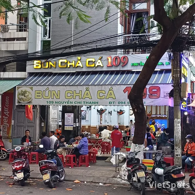 🌅 BỮA SÁNG ĐẬM VỊ ĐÀ NẴNG – BÚN CHẢ CÁ 109