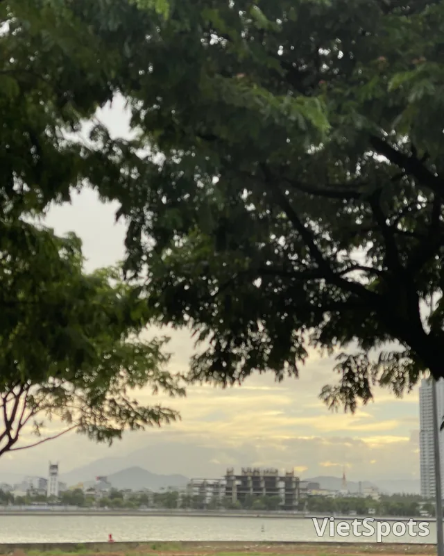 经历了下雨的日子，我们又爱上了晴天… ☀️