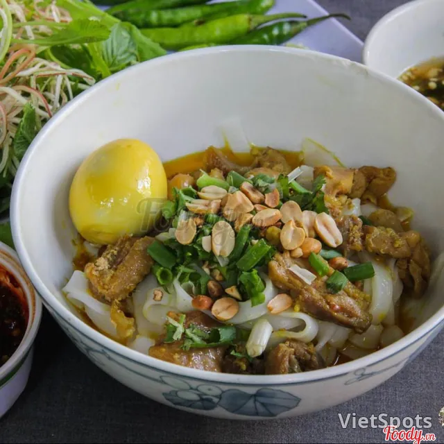 Chicken & Egg Mì Quảng