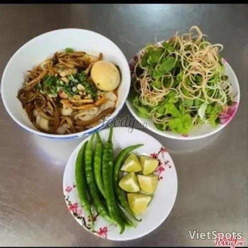 Eel & Egg Mì Quảng