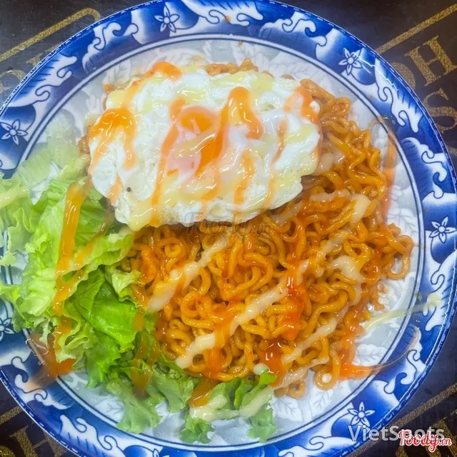 卵辛ラーメン