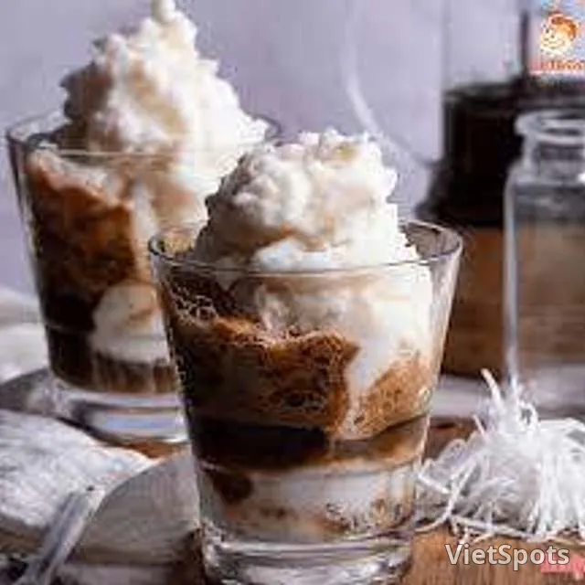 Iced Coconut Milk Coffee