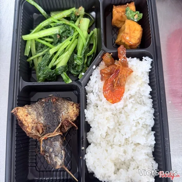 ข้าวปลานกกระจอกย่างขมิ้น