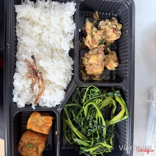 ข้าวไก่บ้านต้มตะไคร้พริก