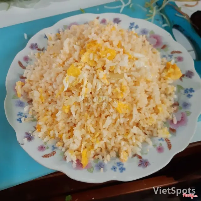 ข้าวผัดไข่ + โยเกิร์ต