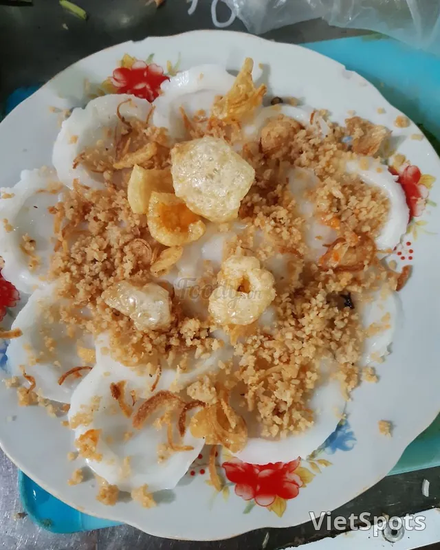 บั๊นเบ่ว (ขนมถ้วยหน้ากุ้งฝอย)