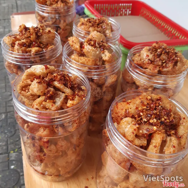 หนังหมูคลุกพริกเกลือโฮมเมด