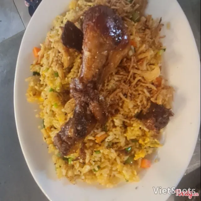 Fried Rice with Chicken Drumstick