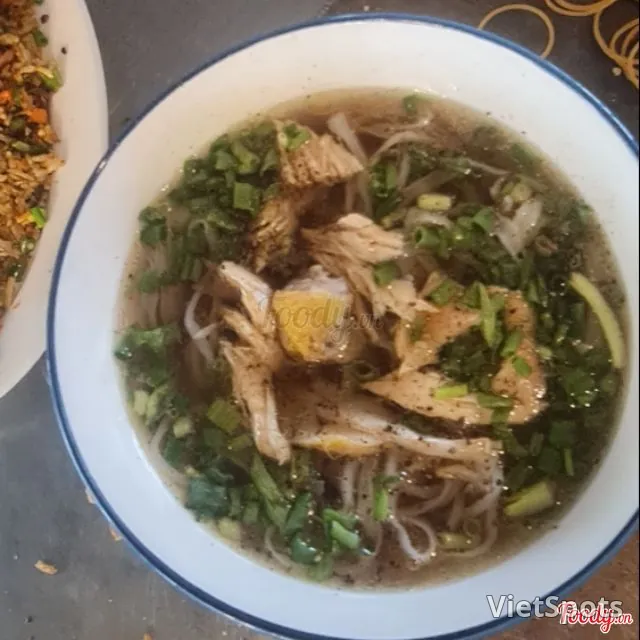 Phở / Glass Noodles with Chicken