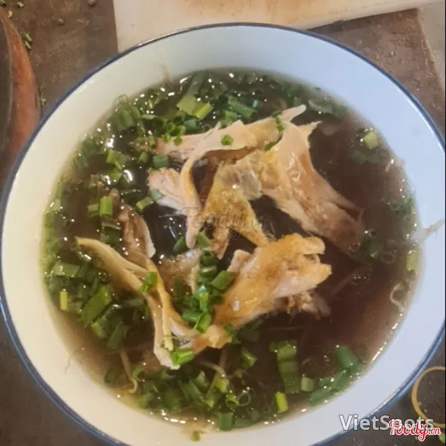 Phở / Glass Noodles with Beef Tendon