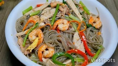 Stir-fried Glass Noodles with Seafood