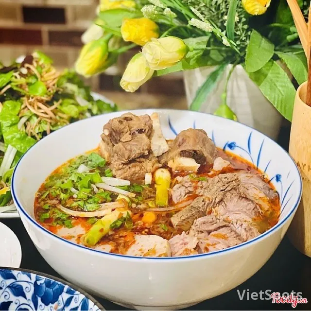 Bún nạm chả