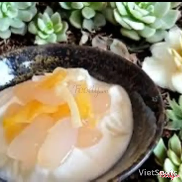 Yogurt with Sugar Palm Seeds