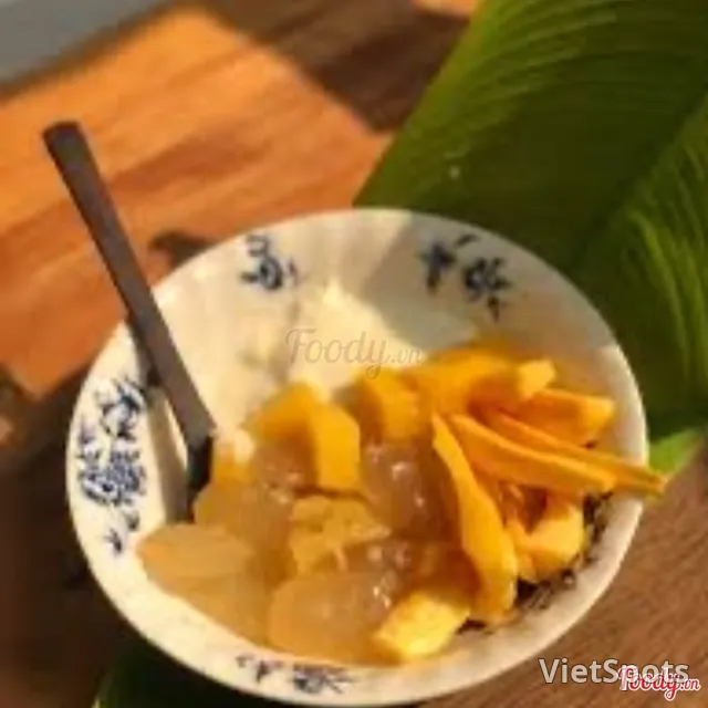 Yogurt with Jackfruit & Sugar Palm Seeds