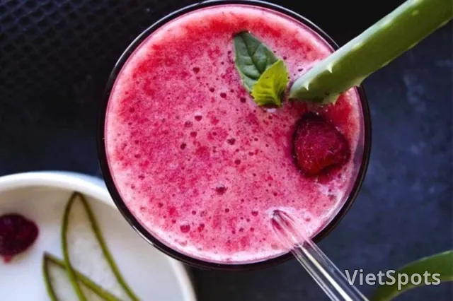 Strawberry Aloe Vera Smoothie