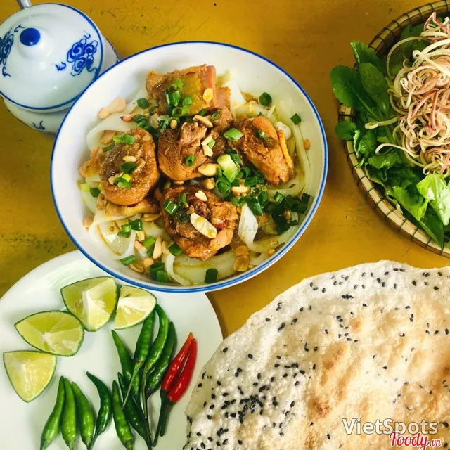 หมี่กว่างไก่บ้าน