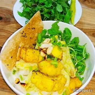 หมี่กว่างไก่ปลา