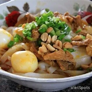 หมี่กว่างหมูไข่