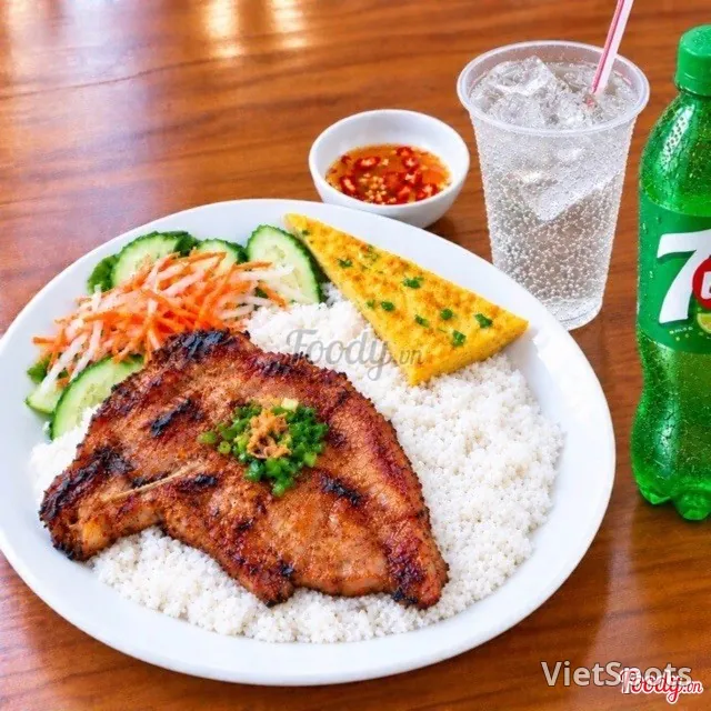 껌떰 + 돼지갈비 + 계란프라이 + 세븐업 300ml 병
