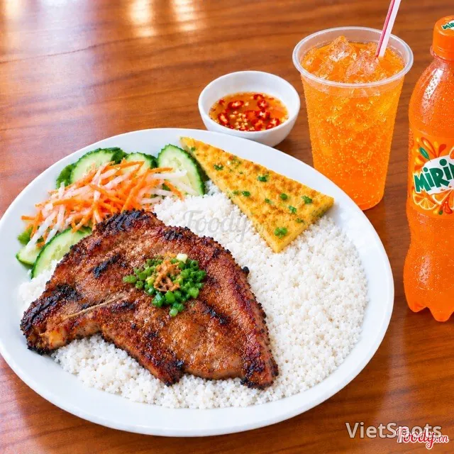 껌떰 + 돼지갈비 + 계란프라이 + 미린다 오렌지 300ml 병