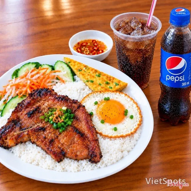 껌떰 + 돼지갈비 + 반숙 계란프라이 + 계란프라이 + 펩시