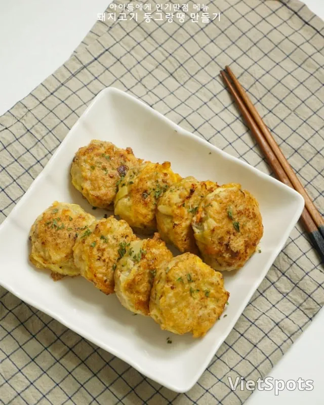 Оладьи с мясными шариками