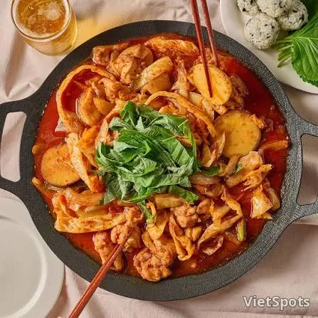 ไก่ผัดเผ็ด (ทัคคาลบี)