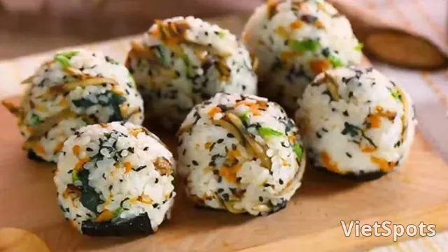Seaweed Rice Balls (3 pcs)