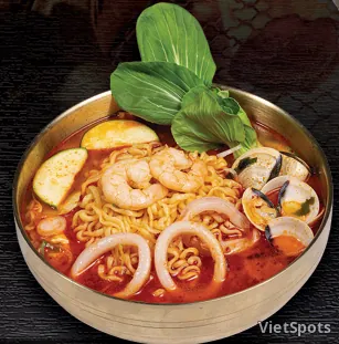 C.19 해물짬뽕라면