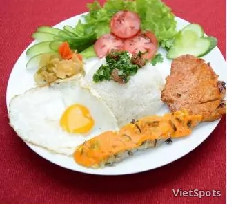 ข้าวหน้าซี่โครงหมูย่าง + ไข่