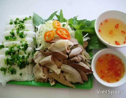 บั๊ญเฮ้ยกับไส้กรอกเวียดนาม
