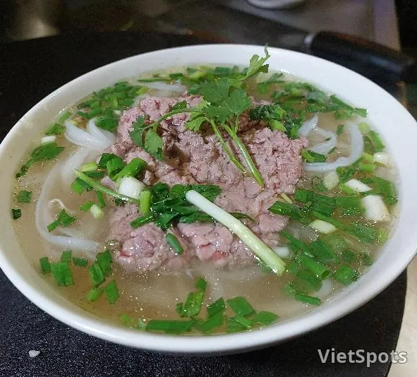 嫩牛肉河粉