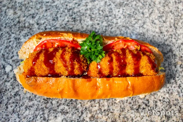 Sandwich Korokke Thịt Chiên