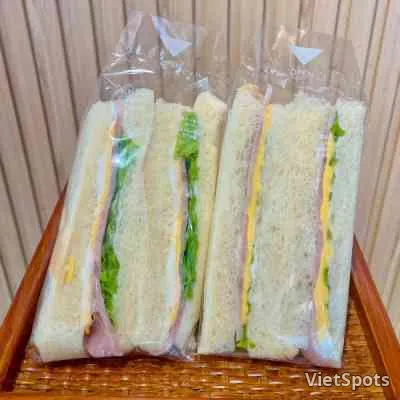 Sandwich Thịt Nguội Phô Mai