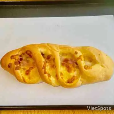 Bánh Mì Phô Mai Thịt Xông Khói