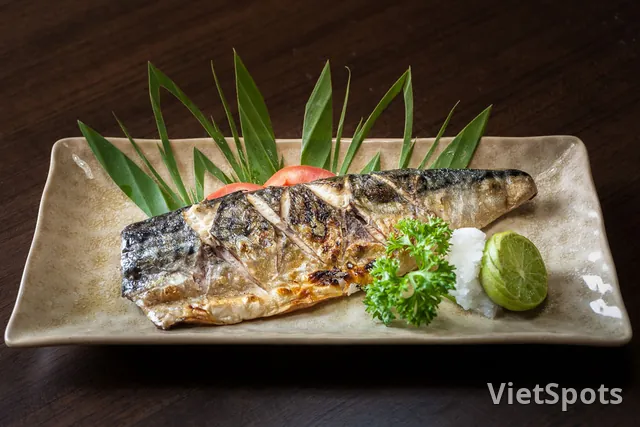 Cá Saba nướng muối