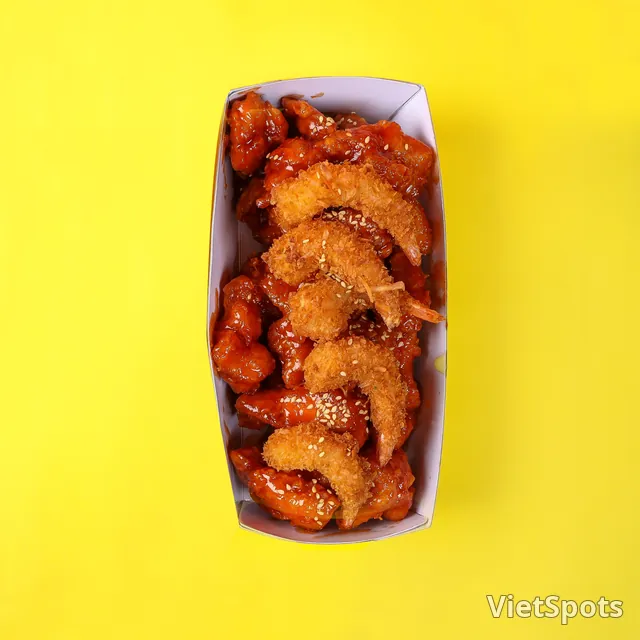 กุ้งทอด + ไก่ไม่มีกระดูกปรุงรส (ครึ่งตัว)