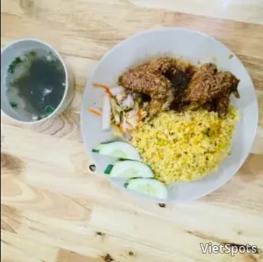 Cơm gà xối mỡ CÁNH sốt xì dầu