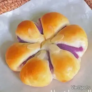 बैंगनी शकरकंद बन