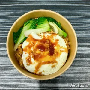 Mixed Noodles with Fried Egg